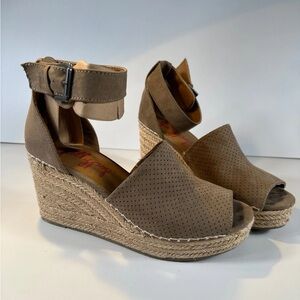 Jellypop Tan Espadrille Peep-Toe Shoes